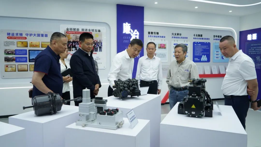 安徽省副省長(zhǎng)、淮北市委書(shū)記覃衛(wèi)國(guó)一行考察瑞立